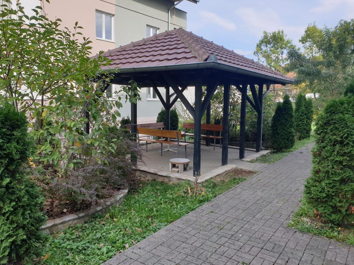 Studio Dunja Apartamento Vrnjačka Banja Exterior foto